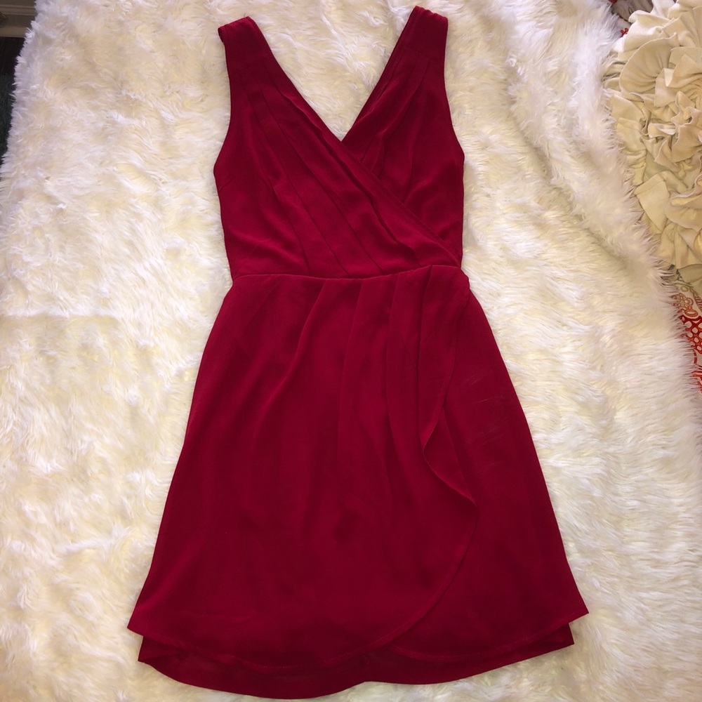 Tobi red Tulip dress size Small